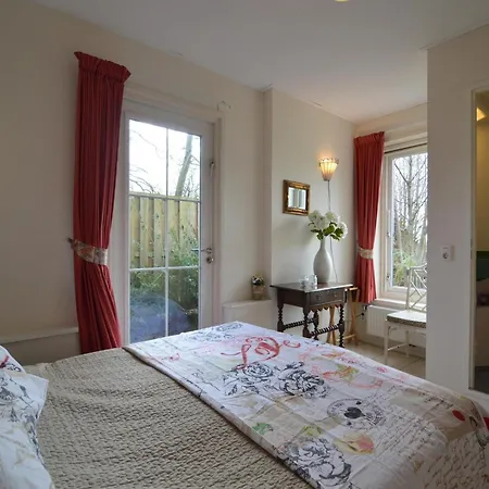 Дом отдыха In Noordbeemster With Bubble Bath Noordbeemster