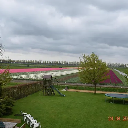 In Noordbeemster With Bubble Bath Дом отдыха Noordbeemster