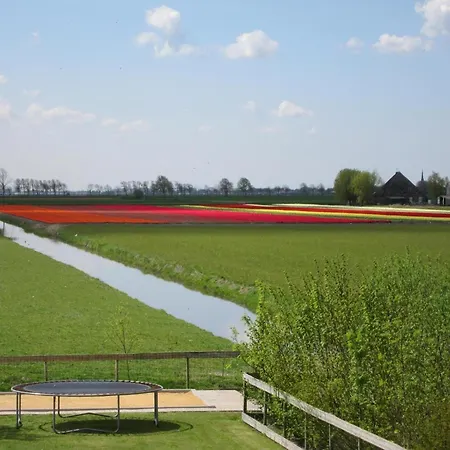 Дом отдыха In Noordbeemster With Bubble Bath Noordbeemster